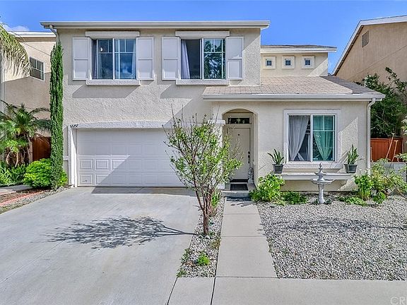 2nd image of 12257 Willowbend Ln