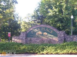 225 Lake Chase Dr N, Griffin, GA
