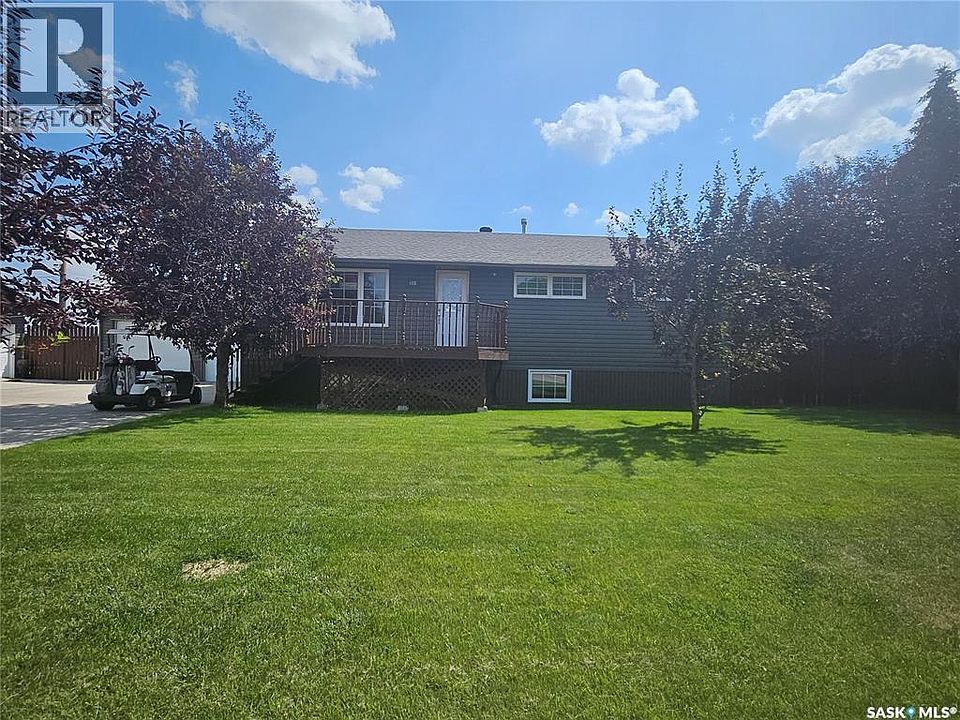 1st image of 406 1st Ave E