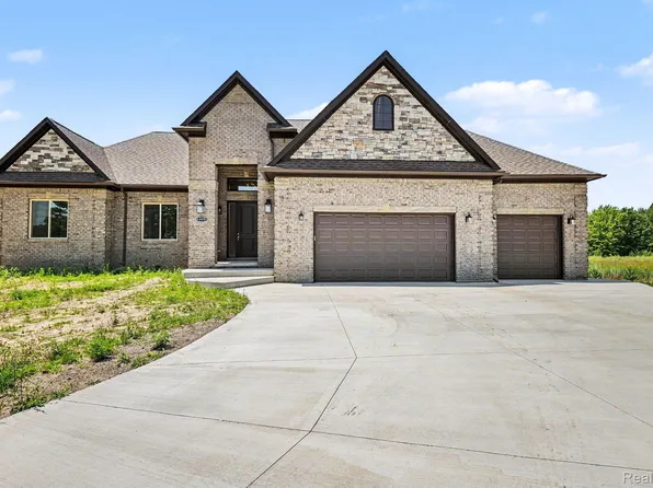 68651 Lake Angela Pointe St, Richmond, MI 48062
