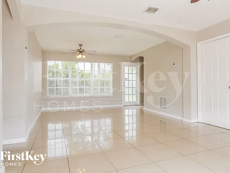 1411 NW 3rd St — Photo 5