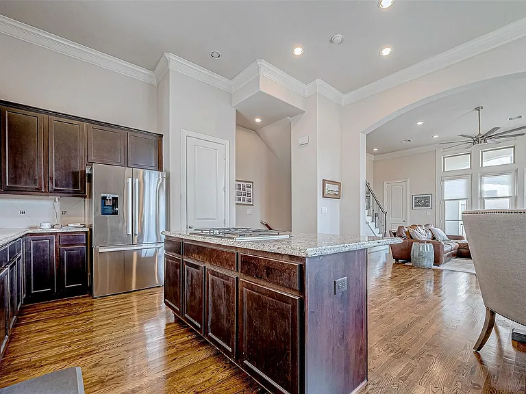 2524 Sherwin St — Photo 43