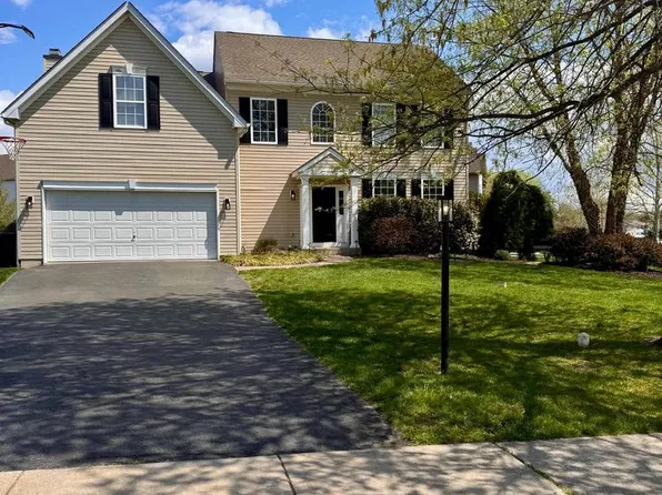205 Hidden Creek Dr, Downingtown, PA 19335