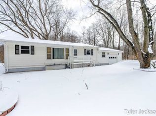 5434 Stringer Rd, Fruitport, MI 49415