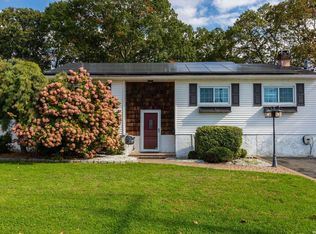 103 Broadway Ave, Sayville, NY 11782