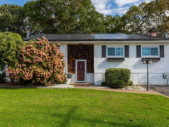 103 Broadway Avenue, Sayville, NY 11782