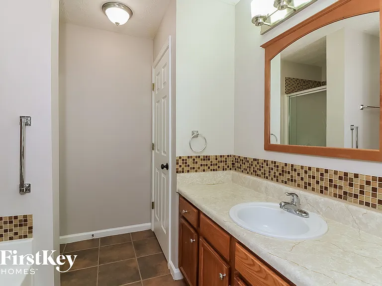 813 Winsap Dr — Photo 12