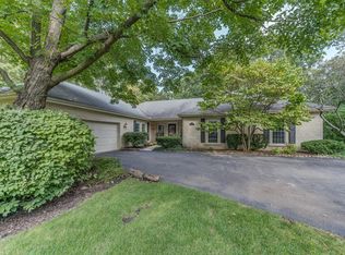 145 Pine Tree Ln, Riverwoods, IL