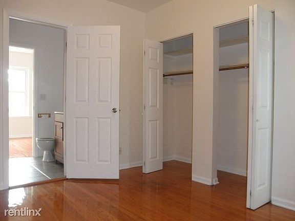 5th image of 2222 W Rosemont Ave APT 2