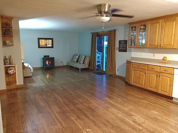 4th image of 102 Lou Dr