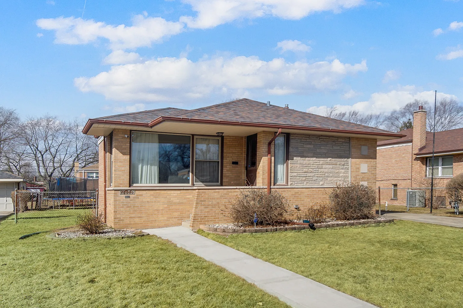 16050 Ellis Ave photo 1