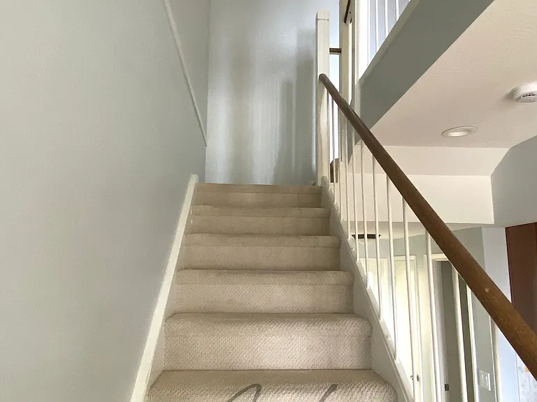 102 Everson St — Photo 4