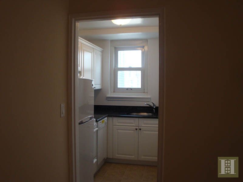 2nd image of 201 E 19th St APT 15M