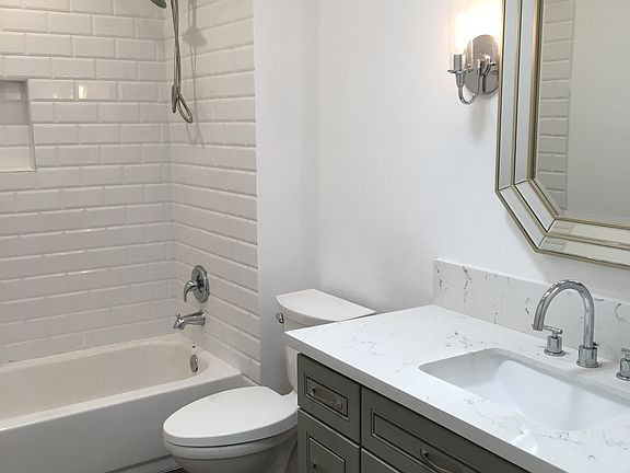 2nd image of 12014 Kling St APT 22