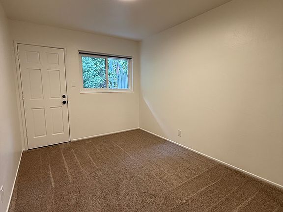 5th image of 1 Shelley Dr APT D