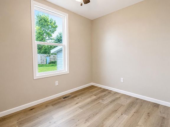 5th image of 21 N Shield St