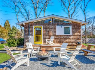 12 7th St, East Hampton, NY 11937