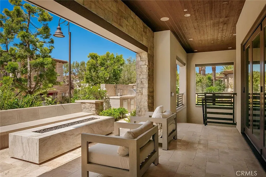 3 bed, 3.5 bath, 3871 sqft, $24,000 — Photo 3