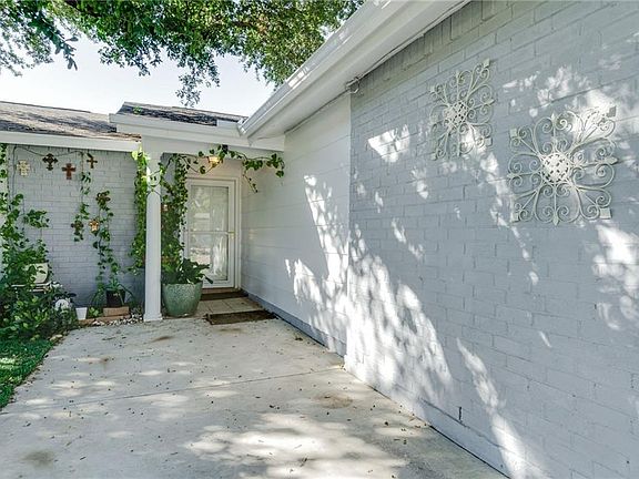 2nd image of 7133 Misty Meadow Dr S