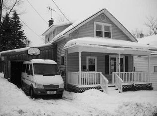 9 Knight St, Silver Creek, NY 14136