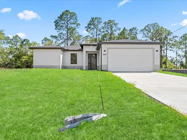 2914 67th St W, Lehigh Acres, FL 33971