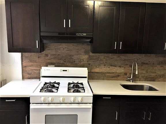 5th image of 1045 Morris Ave APT 2F