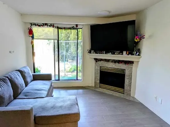 6611 Cooney Rd #6, Richmond, BC V6Y 4C5