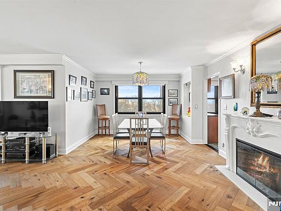 5th image of 7855 Boulevard E #6A