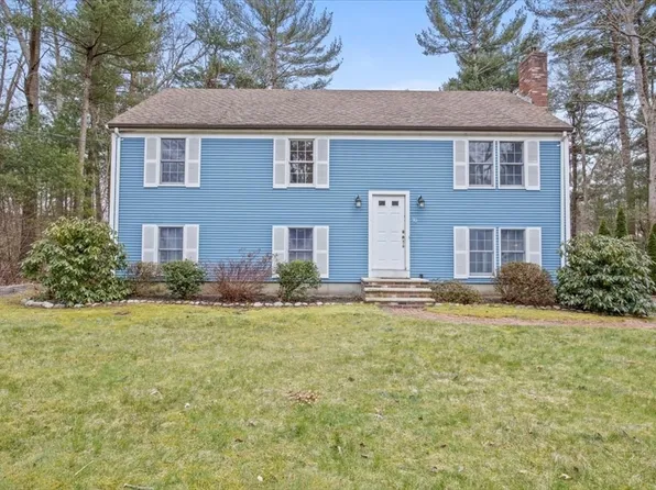 70 Deerfield Dr, Bridgewater, MA 02324