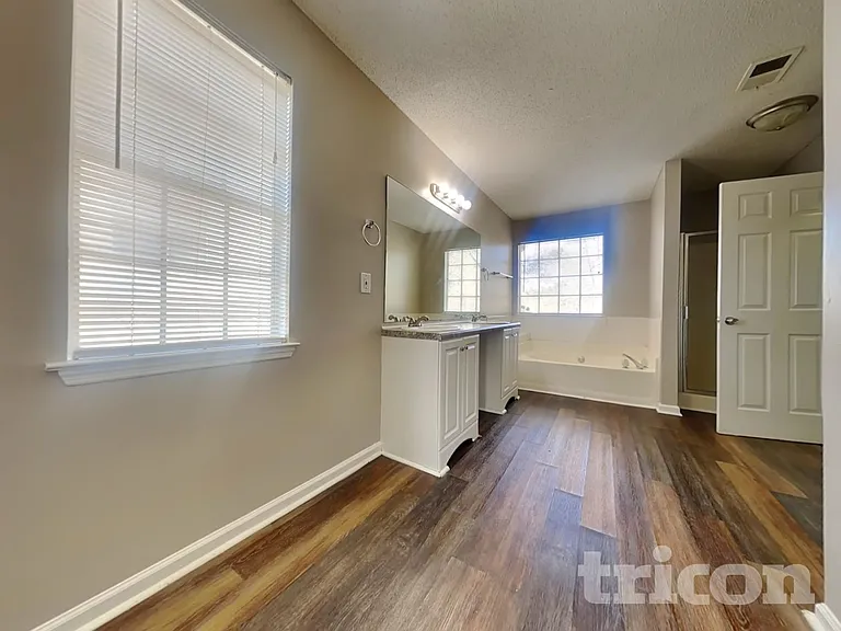 6260 Phillips Lake Way — Photo 17