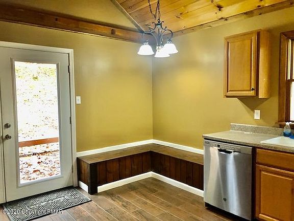 4th image of 1137 Woodhaven Dr
