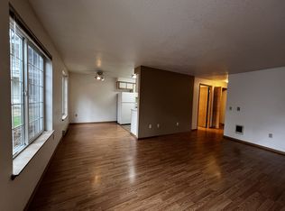345 Madrona Ave SE #240, Salem, OR 97302