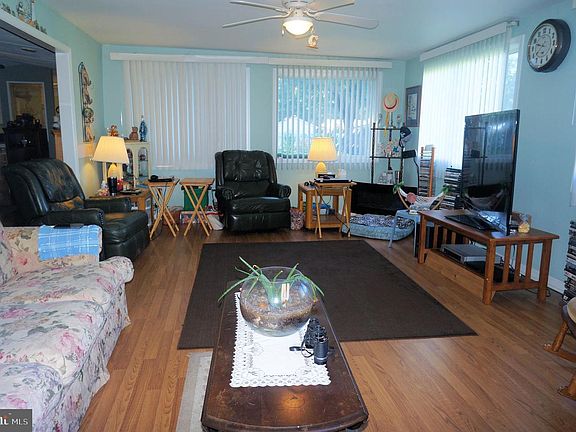 2nd image of 36096 Blackstone Dr