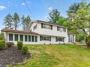 5406 Chesterfield Dr, Temple Hills, MD 20748