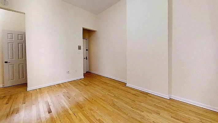 2nd image of 505 W 187th St #2A