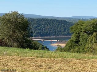 995 Polk Hill Rd, Addison, PA 15411