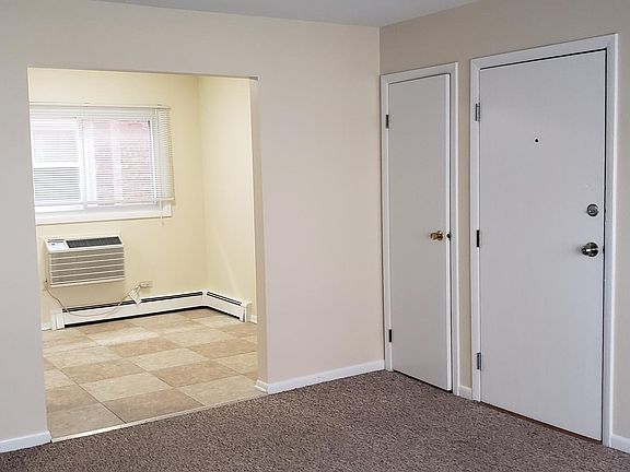 3rd image of 422 Marengo Ave APT 2W