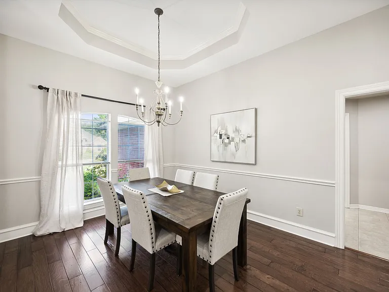 1118 Countryhill Dr — Photo 4