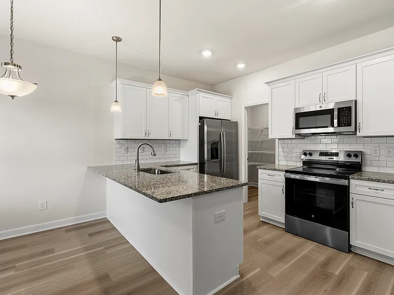 6326 Pine Ridge Point #101 — Photo 4