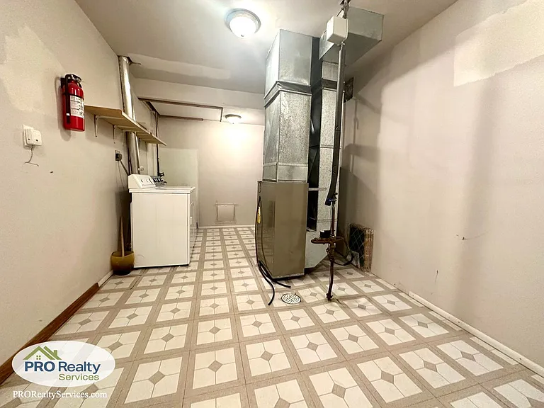 13350 Timber Crest Dr N — Photo 17