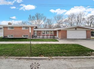 344 Streamside Dr, Harvey, IL 60426