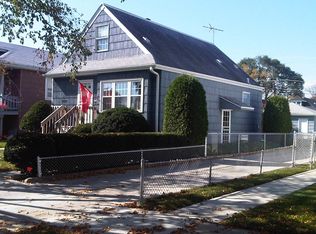 2536 Haymond St, River Grove, IL 60171