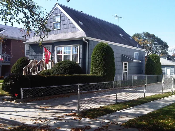 2536 Haymond St, River Grove, IL 60171