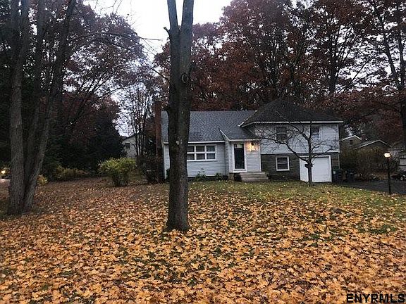 4th image of 131 Birch Ln