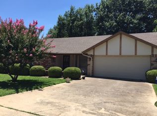 4625 Riverview Dr, North Richland Hills, TX 76180