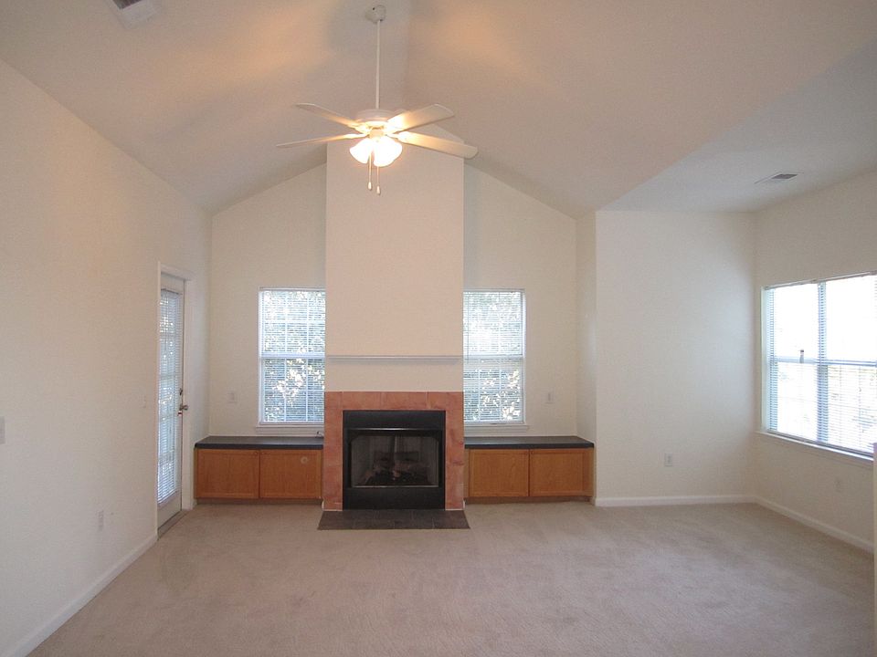 1st image of 4432 Cinnabar Ct APT 1D