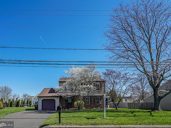 2nd image of 894 Herman Rd