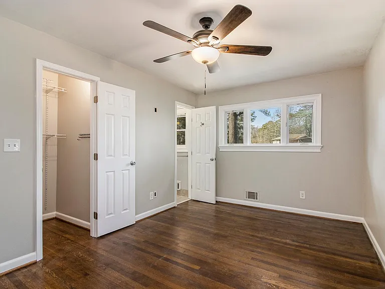 1623 Moncrief Cir — Photo 24