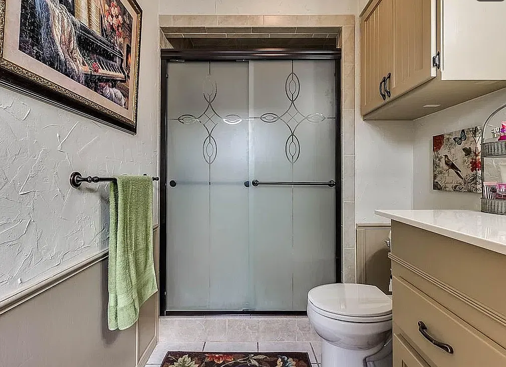 3 bed, 2053 sqft, $1,890 — Photo 1