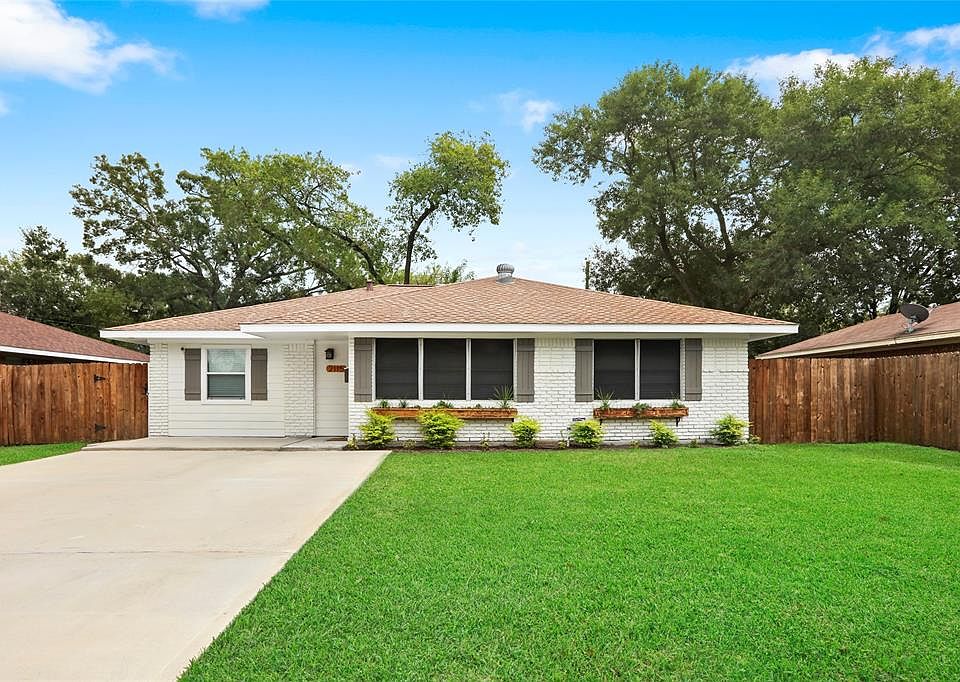 1st image of 2115 Linden Creek Ln
